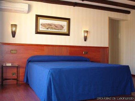 Hostal Sol Toledo Eksteriør bilde